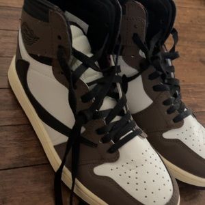 Nike air Jordan 1 retro high womens 9.5 men’s 8